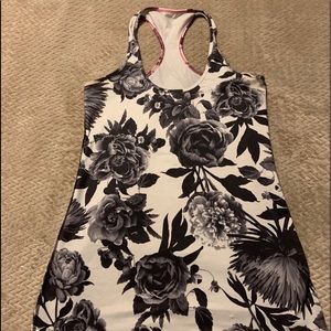 LuluLemon Rlazer back tank top 🎽